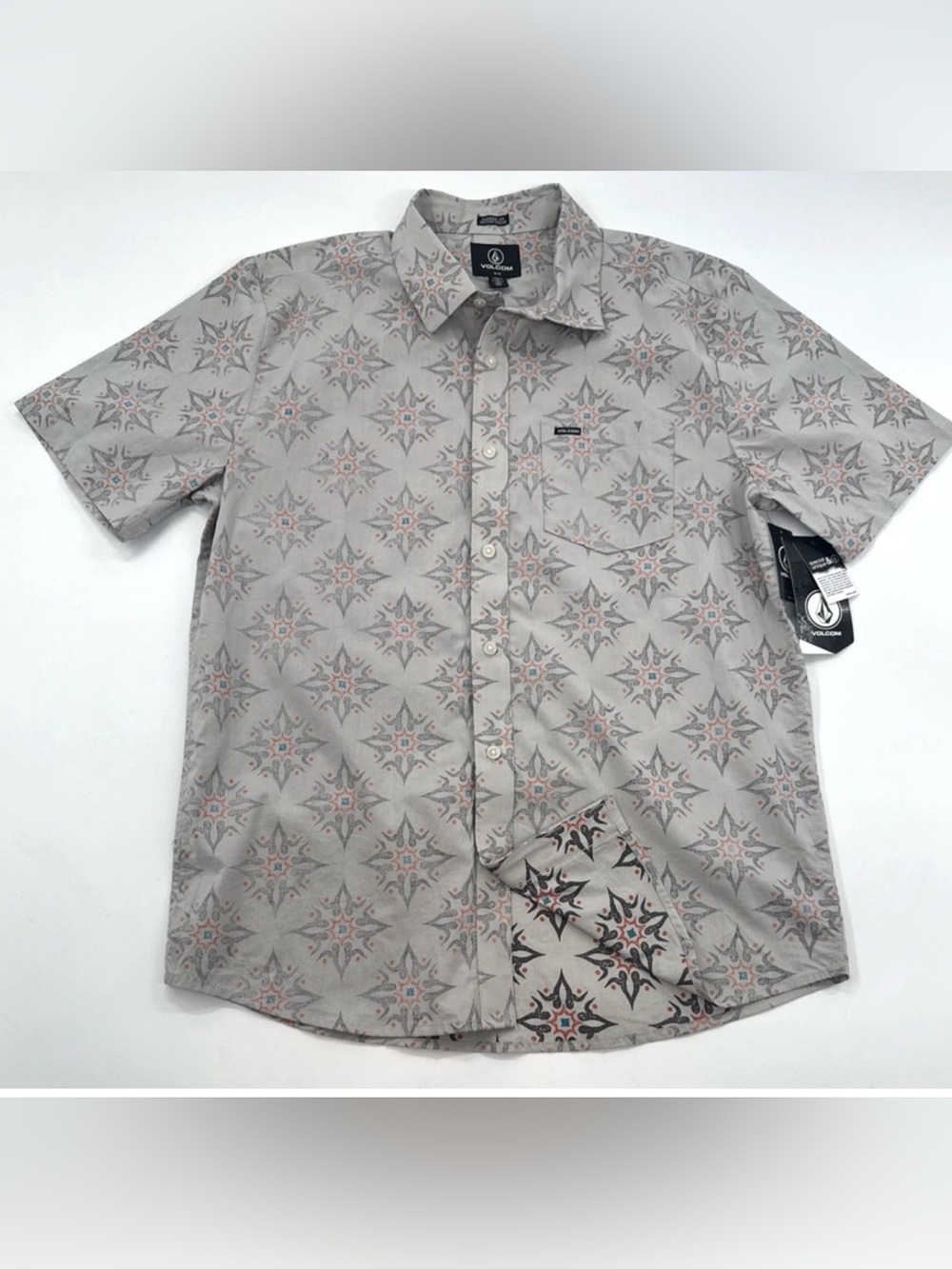 VOLCOM Throwing Star Short Sleeve Button Up Shirt Mens Medium Gray Red NEW